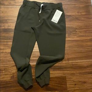 Lululemon On The Fly Jogger *Woven